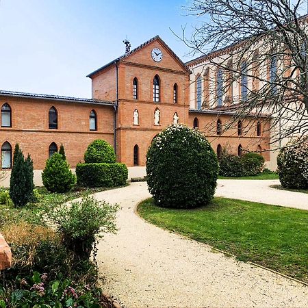 Hotellerie De L'Abbaye Bellegarde-Sainte-Marie Bagian luar foto