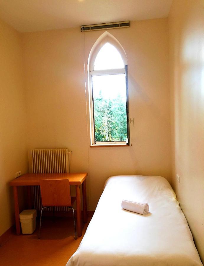 Hotellerie De L'Abbaye Bellegarde-Sainte-Marie Bagian luar foto